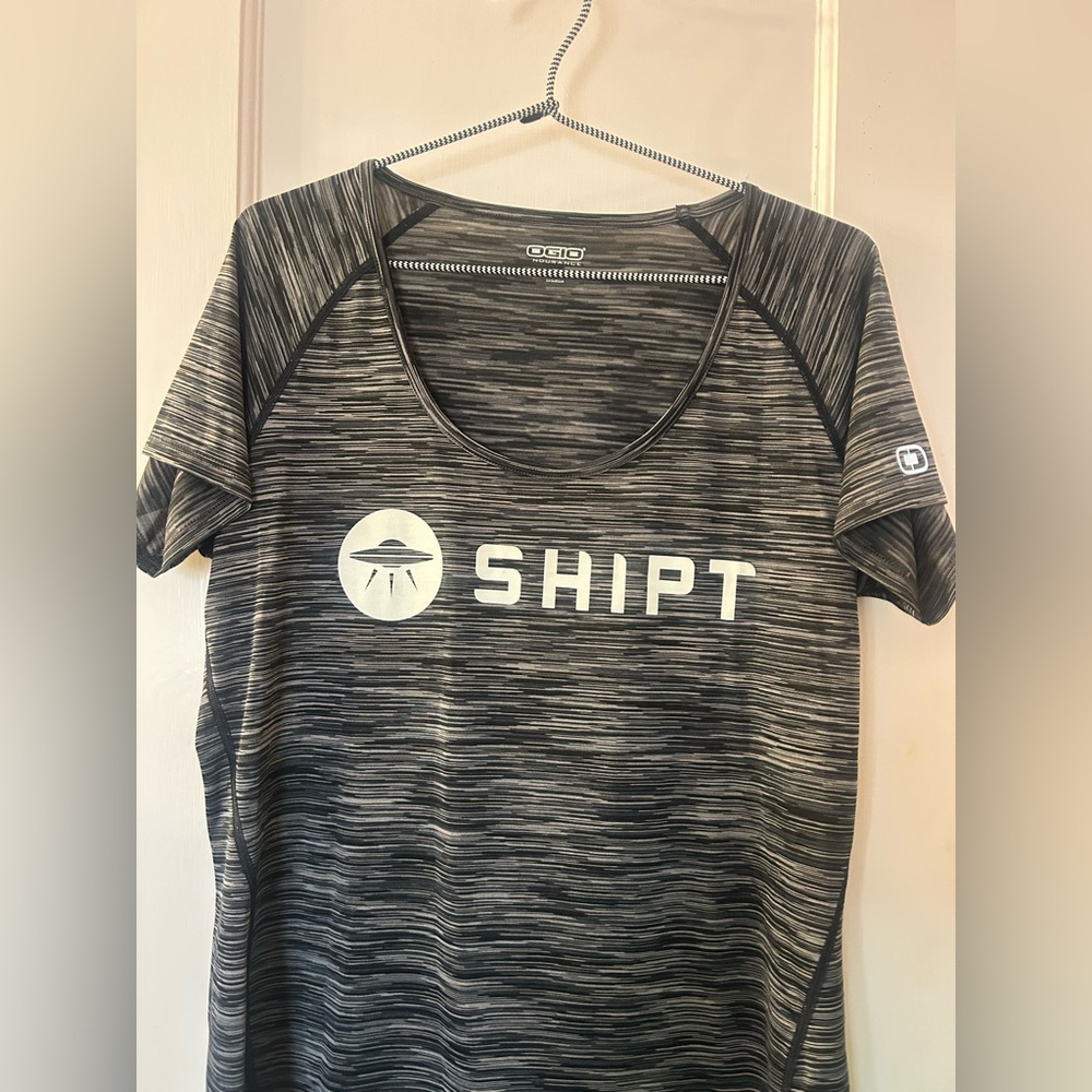 OGIO Women’s Shipt Logo Short Sleeve Top - Heather Black/Gray